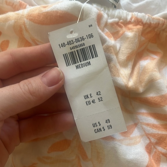Orange & White Abercrombie Crop top, size Medium NWT! - Picture 4 of 5